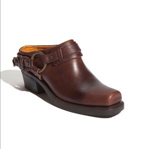 Frye women belted harness mule
